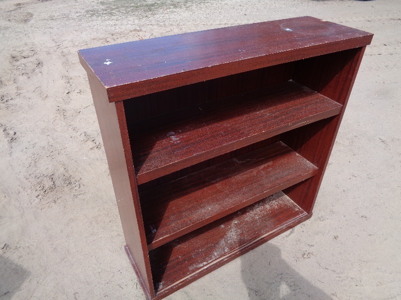 lot 134 image: Bookshelf