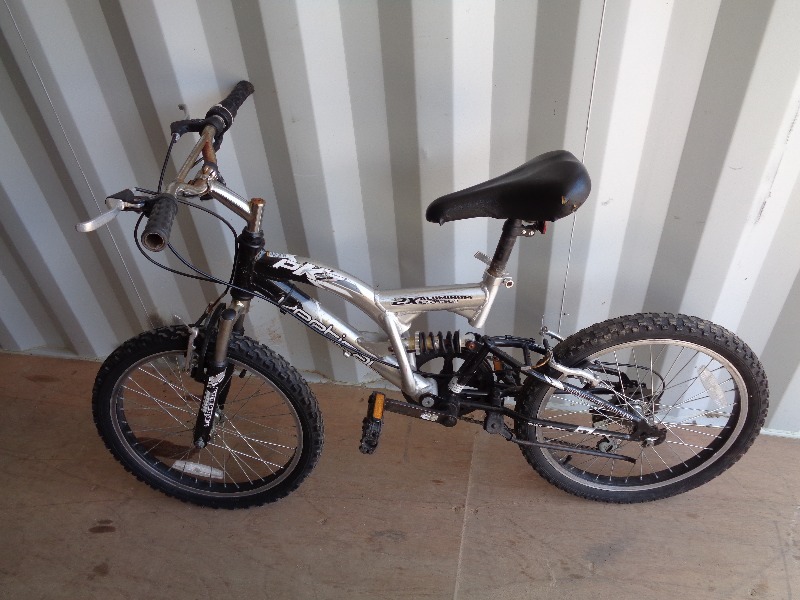 lot 136 image: 20 Inch Mountain Bike