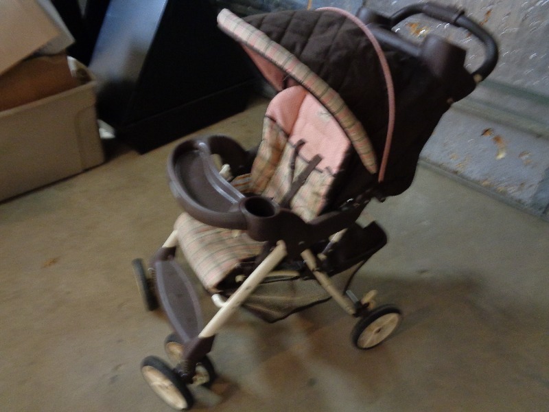 lot 207 image: Graco Stroller
