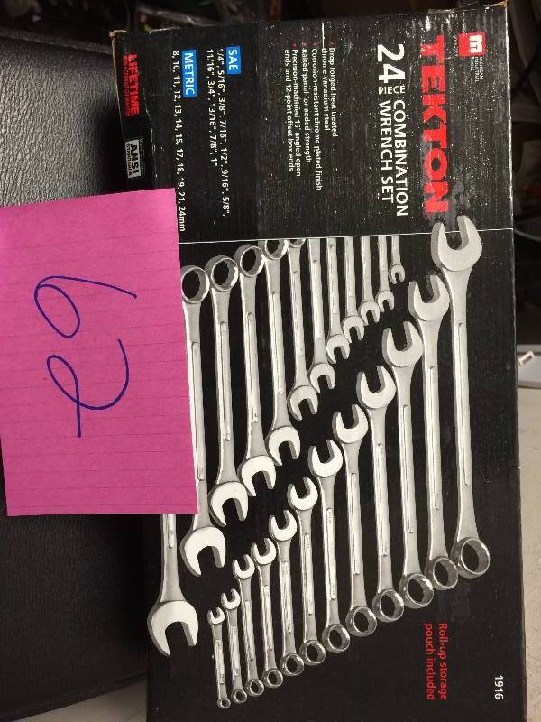Tekton 24 PC Combination Whrench Set