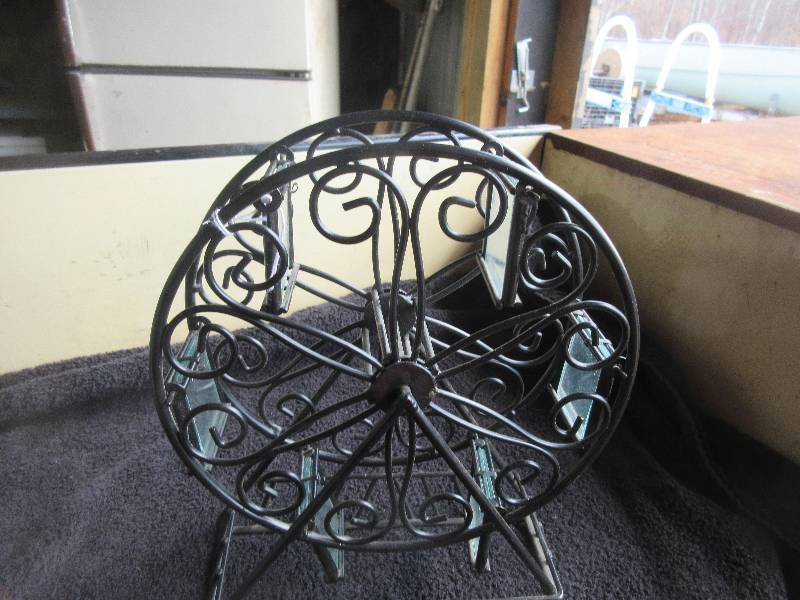 FERRAL WHEEL PICTURE FRAME
