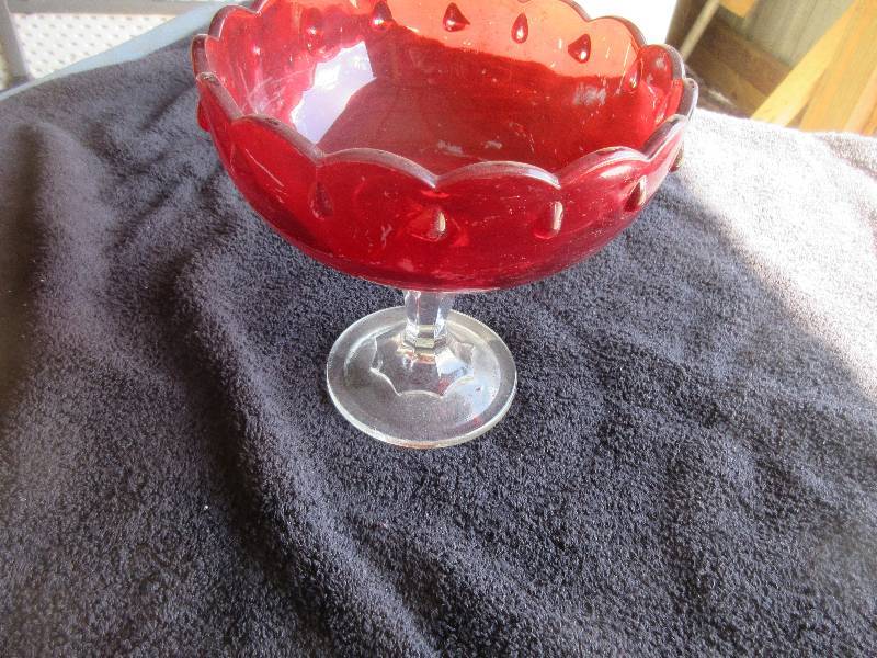 PEDISTAL DISH