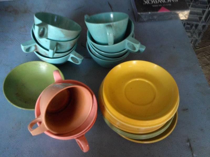 camping plates cups and saucers