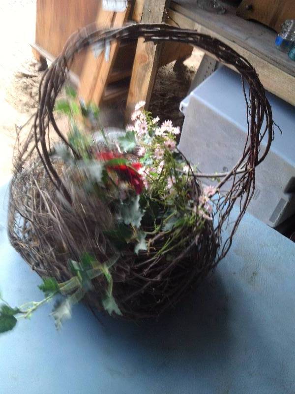 bird nest center piece