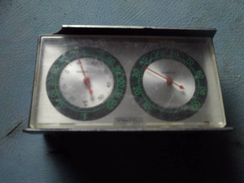 collectible springfield thermometer humidifier reader
