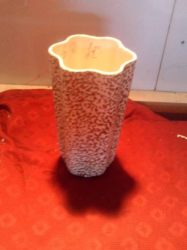 shawnee pottery vase