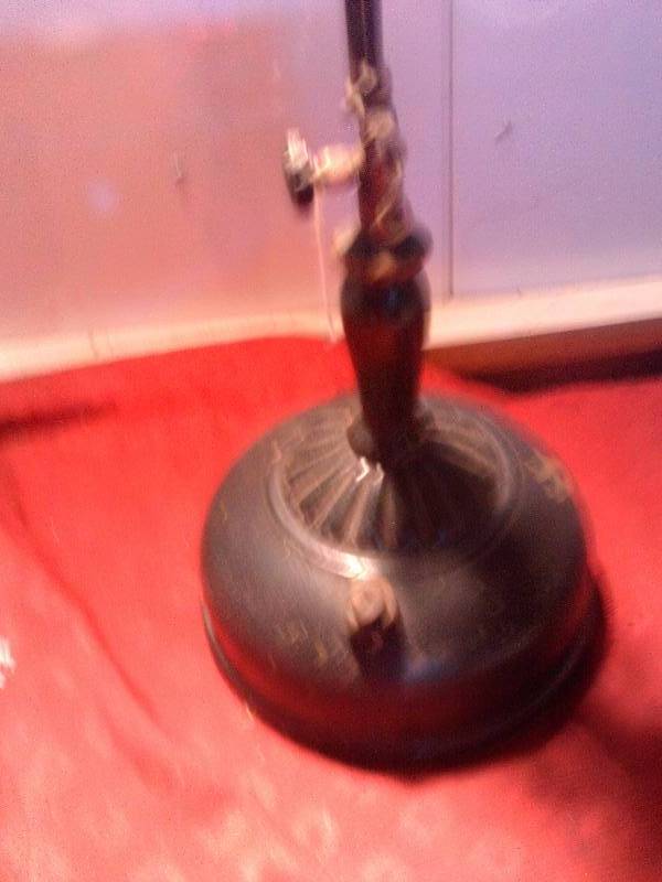 vintage coleman parler lamp