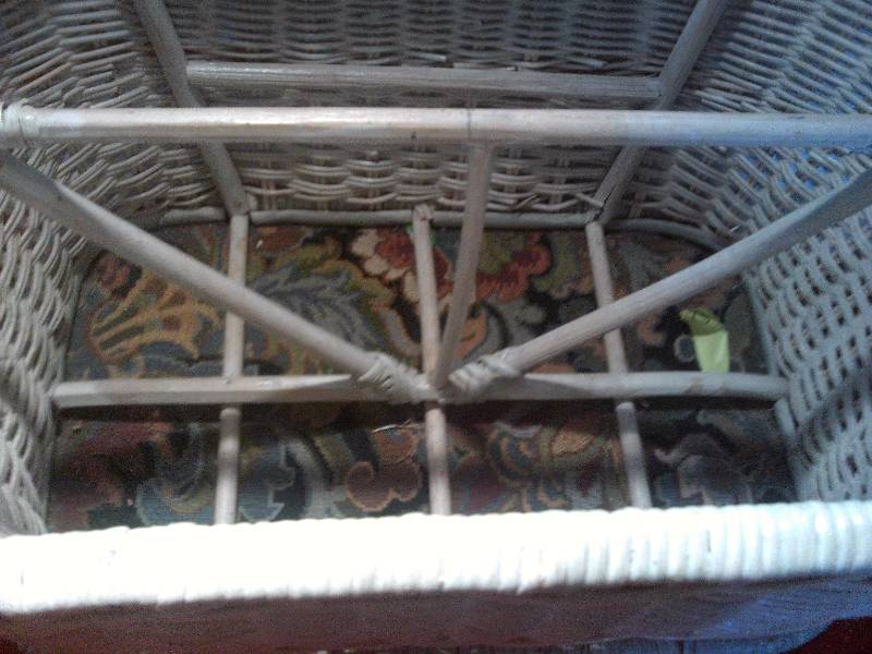 wicker magazine rack