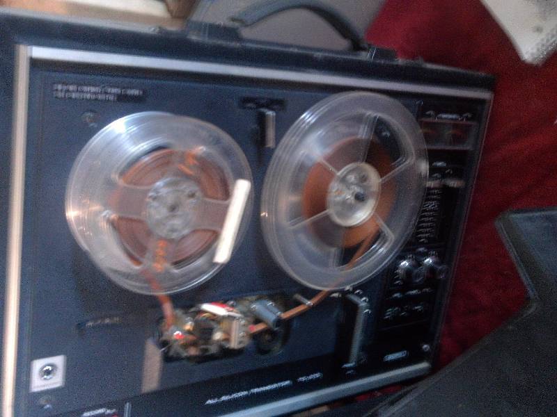 vintage sony music player