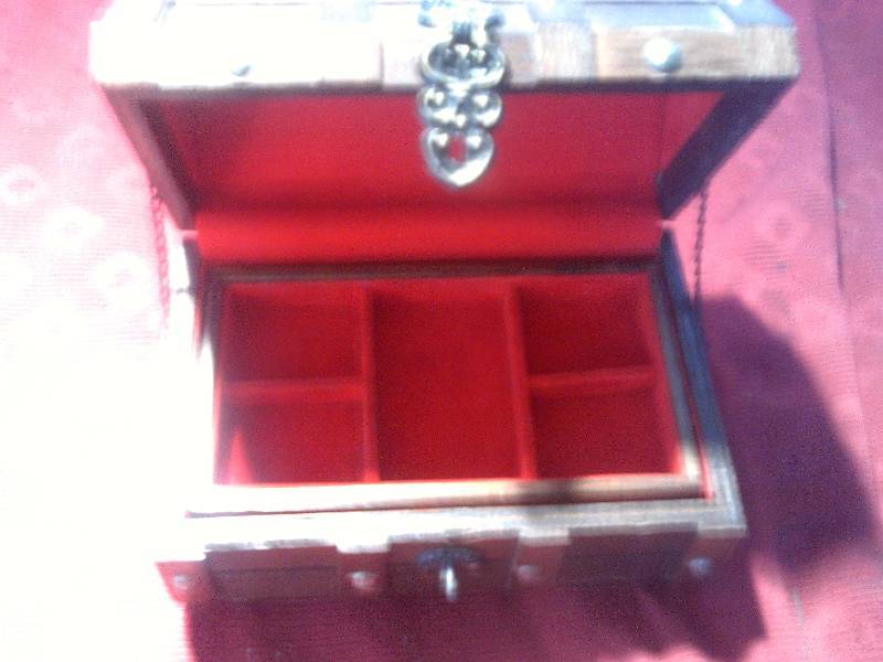 wooden chest jewlery box