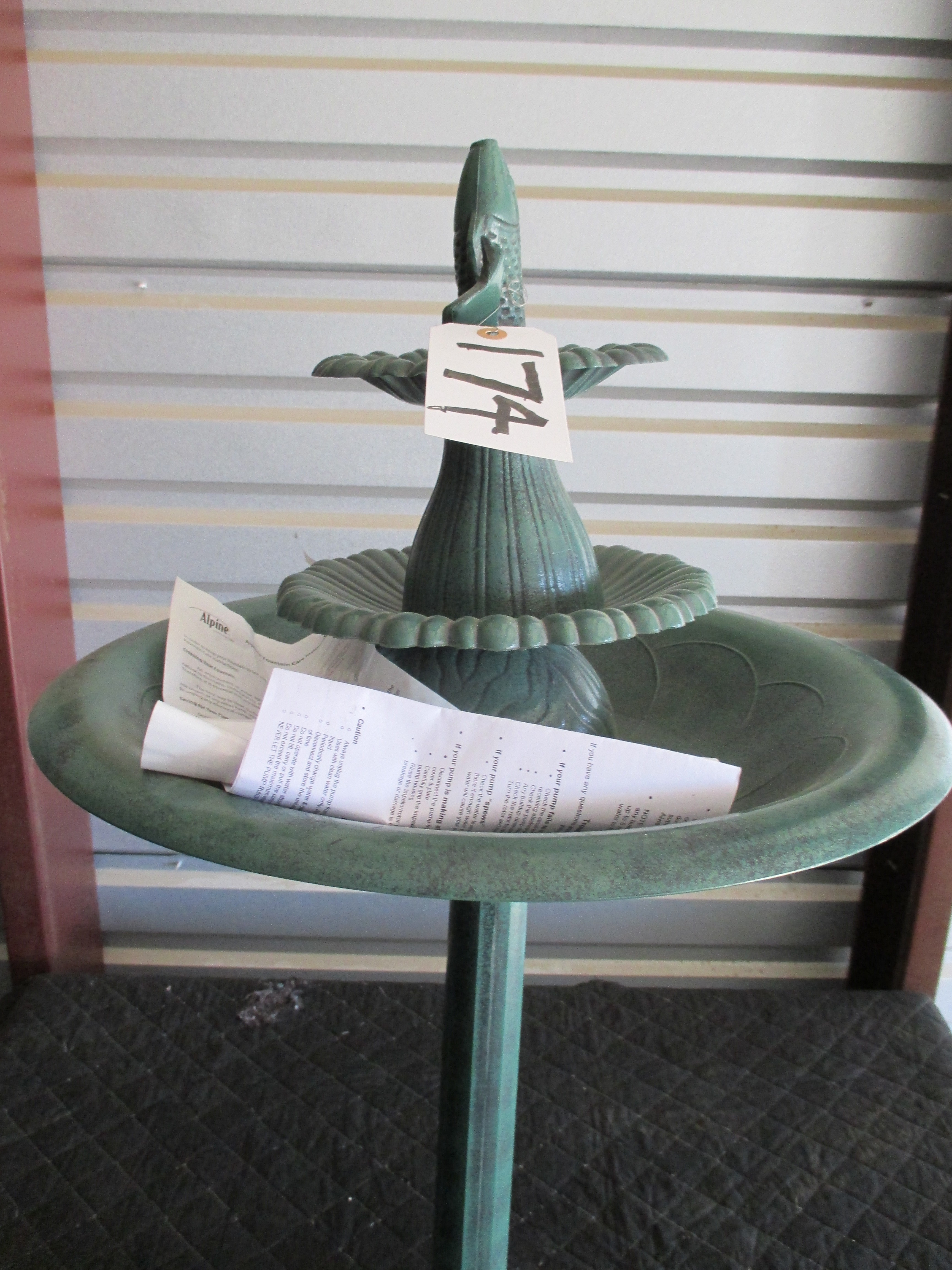 lot 174 image: Bird Bath Fountian