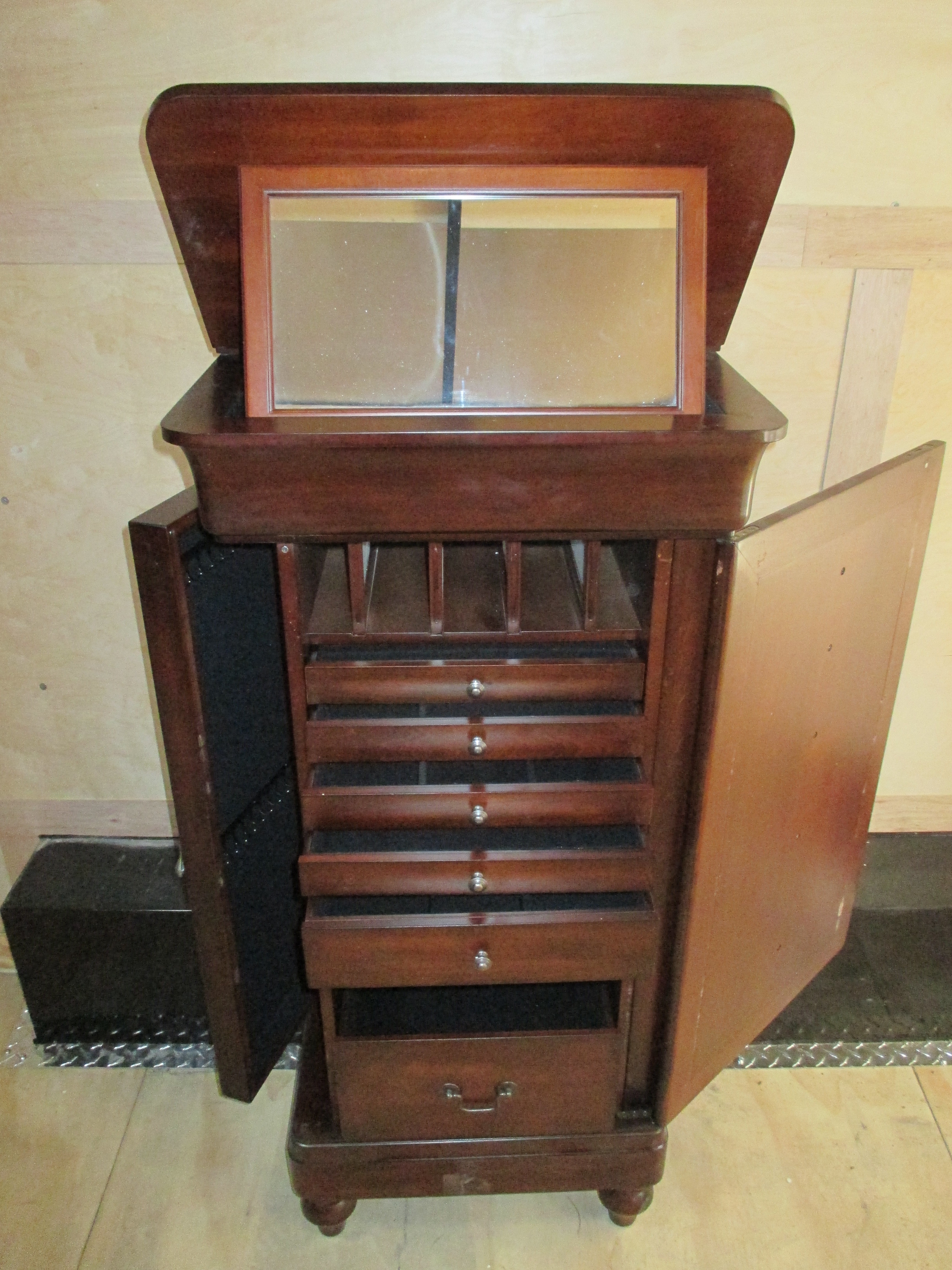 lot 200 image: Large Jewelry Armoire