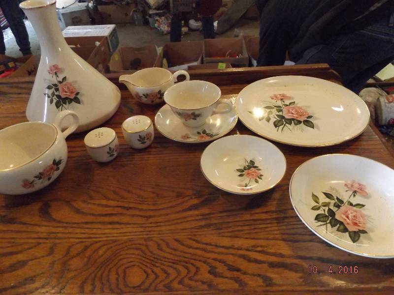 Rose Patterned China Set