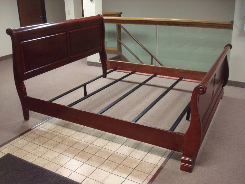 Large Bed Frame, King Size, Has Measurement I...