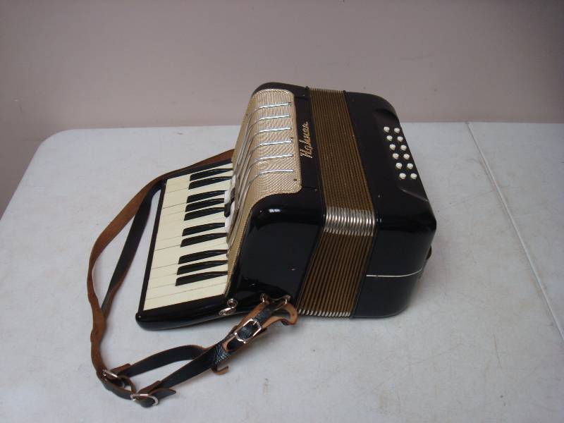 Vintage Hohner&nbspStudent Accordion, 12 Bas...