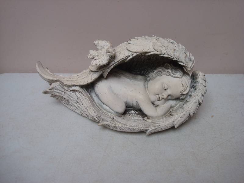 Small Baby In Angel Wings Statue...