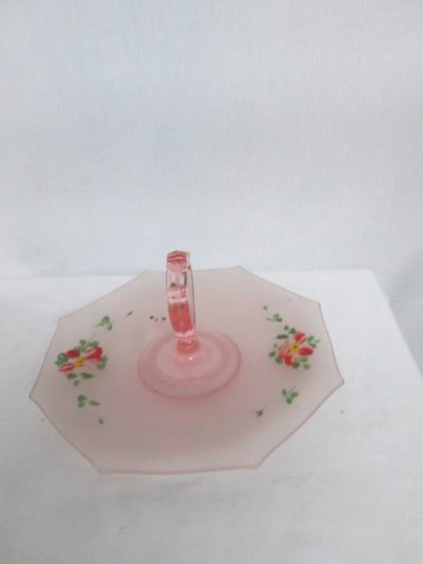 lot 28 image: Glass Cake Plate - Pink