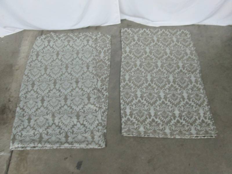 lot 41 image: Sutton 52 x 84 Blackout Panels