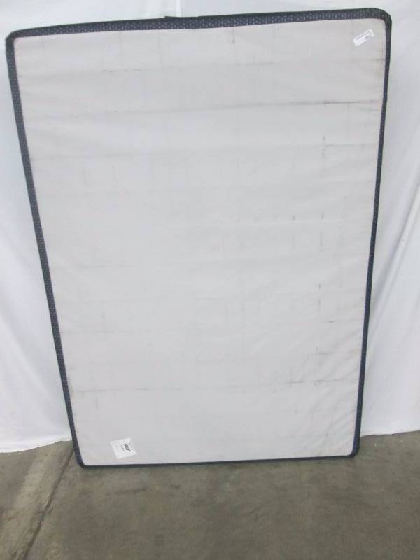 lot 18 image: Serta Perfect Sleeper Box Spring - Full