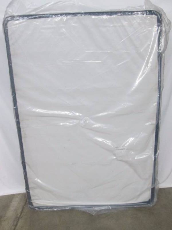 lot 19 image: Serta Perfect Sleeper Box Spring - Full