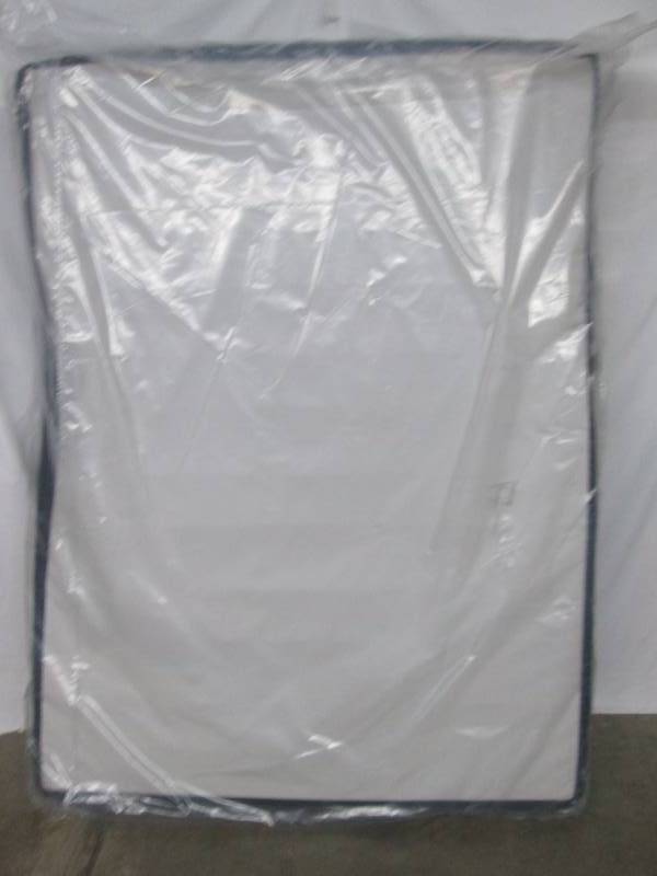 lot 20 image: Serta Perfect Sleeper Box Spring - Queen