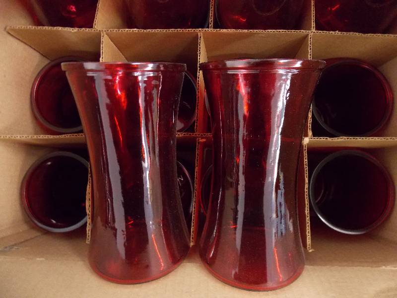 RUBY 12 DOZEN ROSE VASE 26PCS