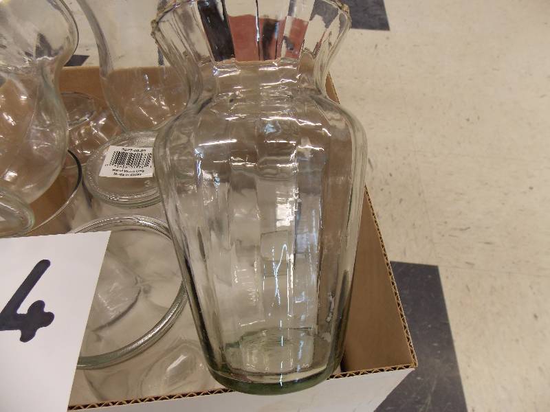 7 CLEAR VASES 20 PCS