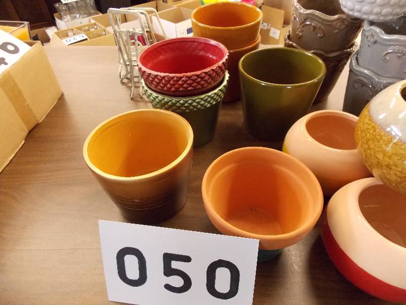 CERAMIC POTS ASSORTED