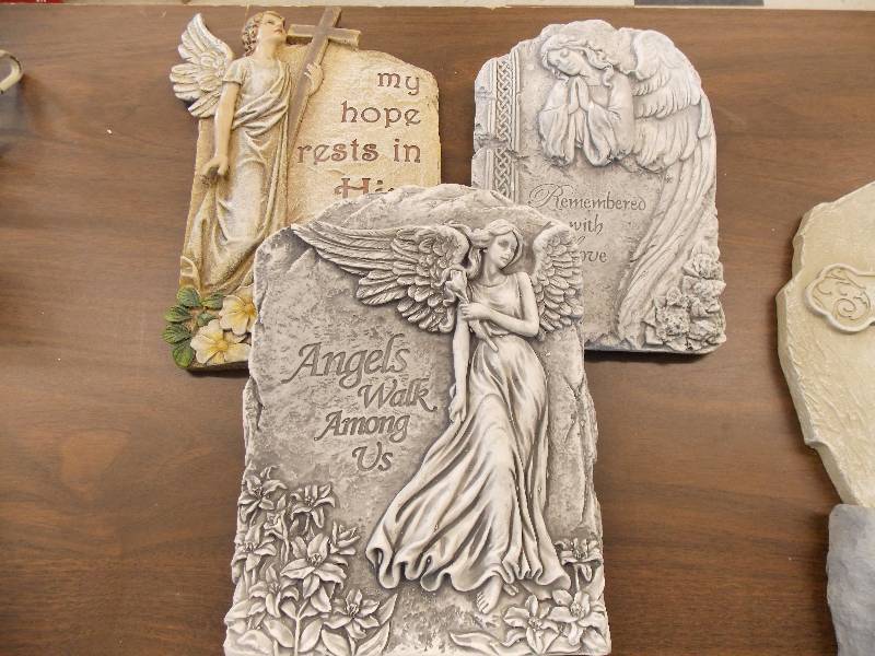 SYMPATHY PLAQUES - HUSBAND GRANDMA MOM ETC