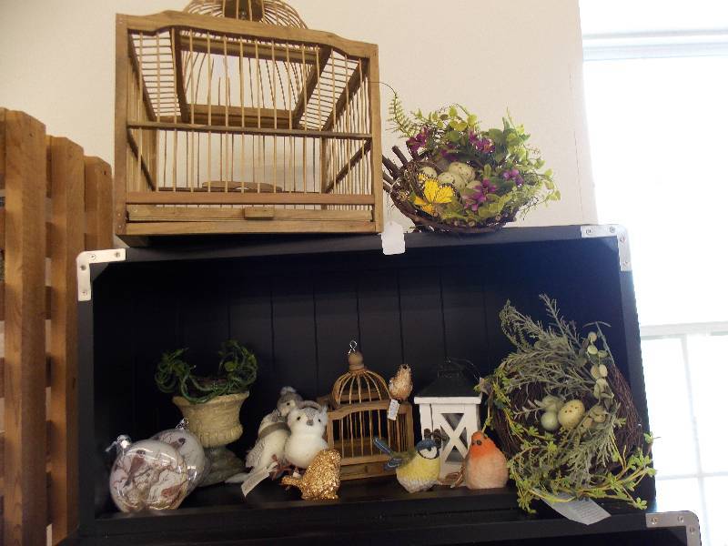 BIRD HOUSES, BIRD CAGES, BIRD NESTS, BIRD ORNAMENTS AND BIRDS