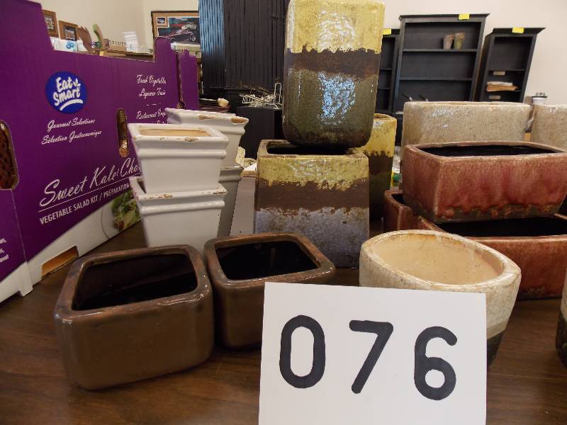 ASSORTMENT OF POTTERY