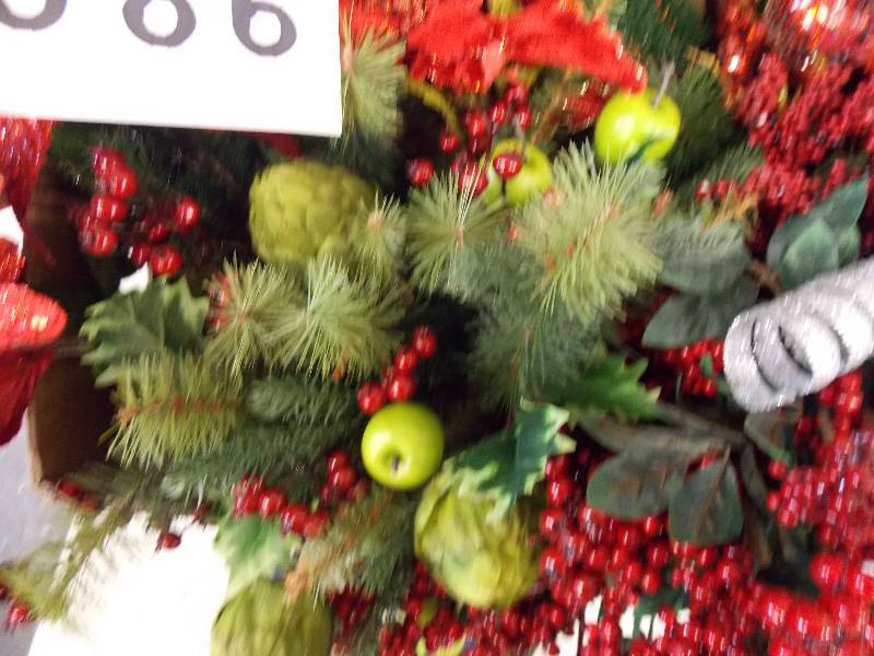 CHRISTMAS SILKS, LEAVES, GRASSES, MISTLETOE, GREEN, POINSETTIA, ETC