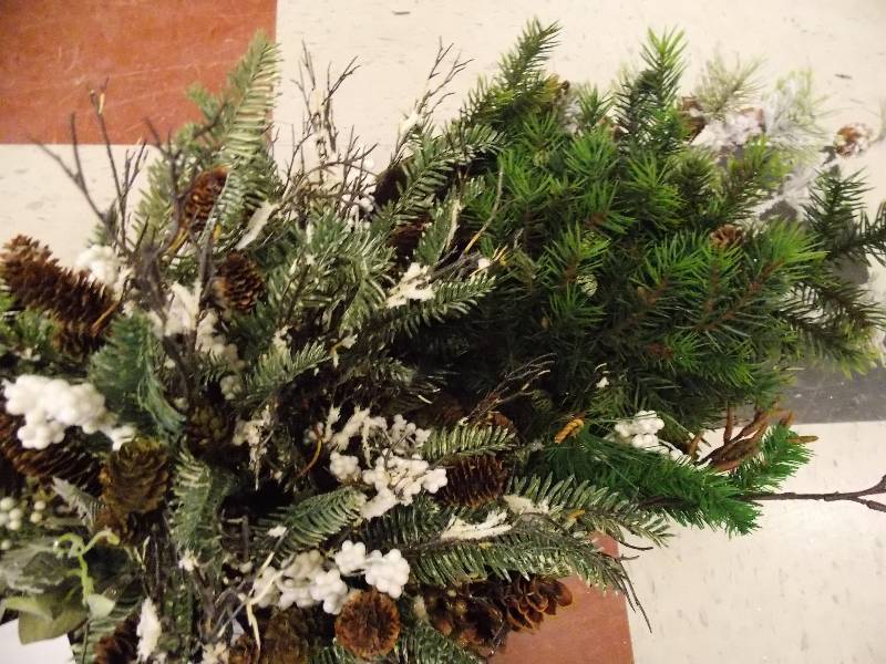 CHRISTMAS GREENS ASSORTMENT