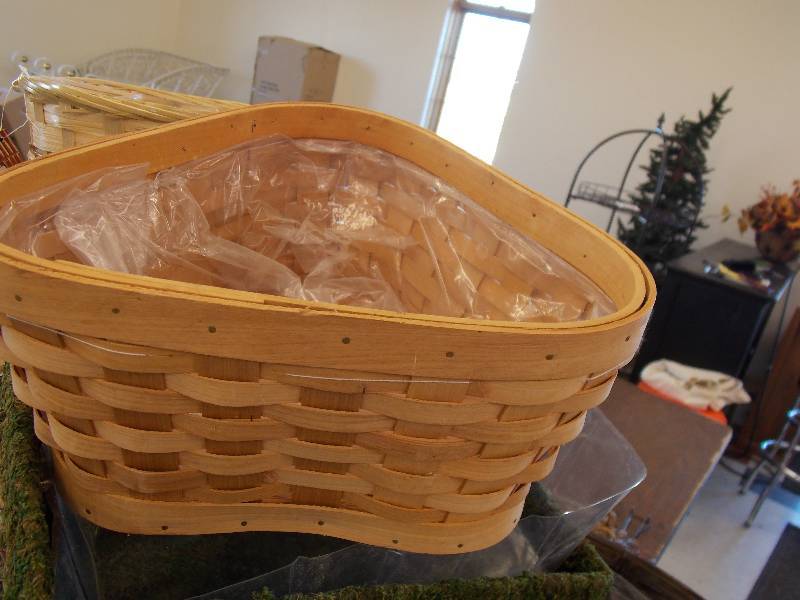 POT COVERS AND BASKETS ASSORTED SIZES