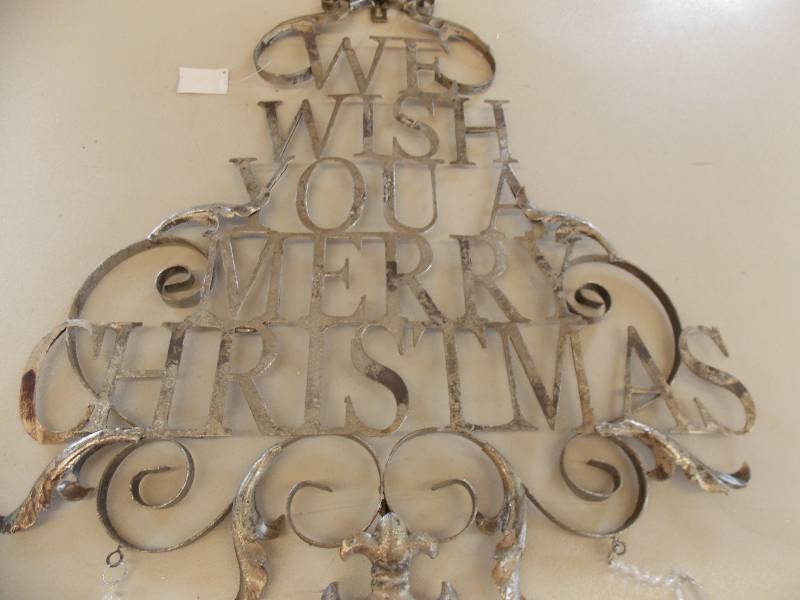 WE WISH YOU A MERRY CHRISTMAS WALL HANGING (2)