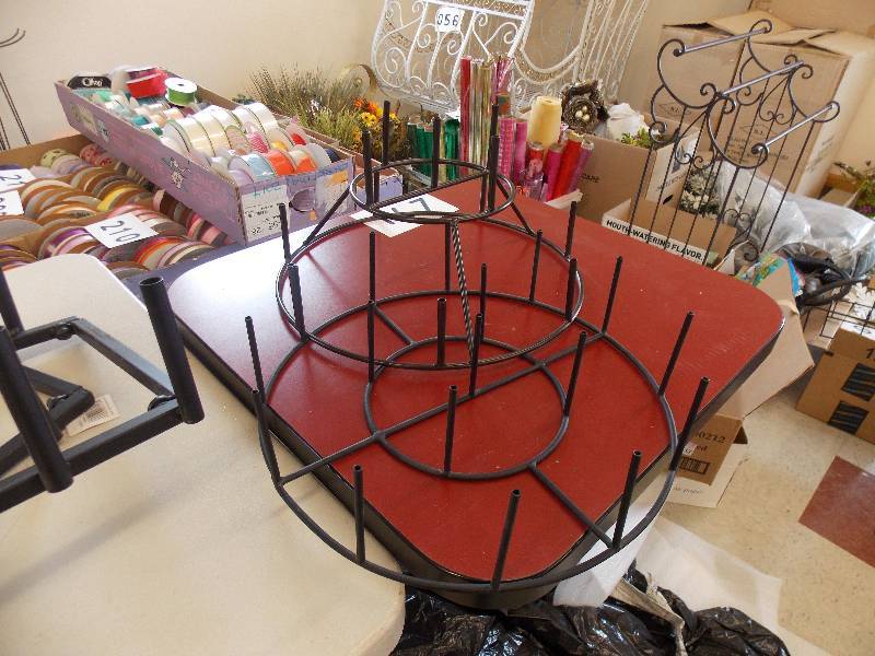 GARDEN STAKE DISPLAYS