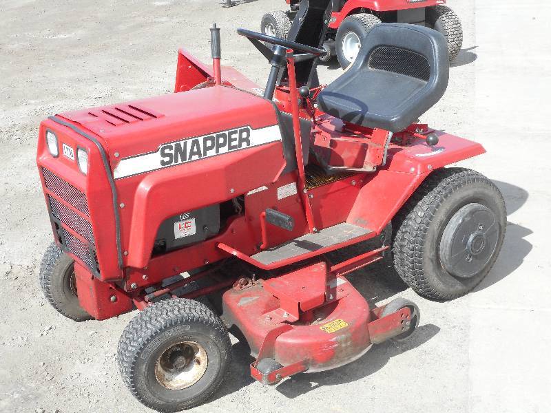 Snapper Lawn Tractor With Mower Deck & Snowblower Set | LE ...