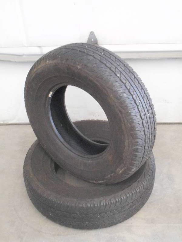 lot 12 image: (2) Dunlop P2457516 Tires, Used
