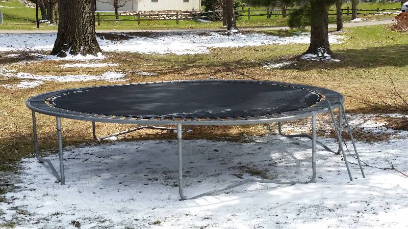 lot 13 image: Full-Sized Trampoline Set