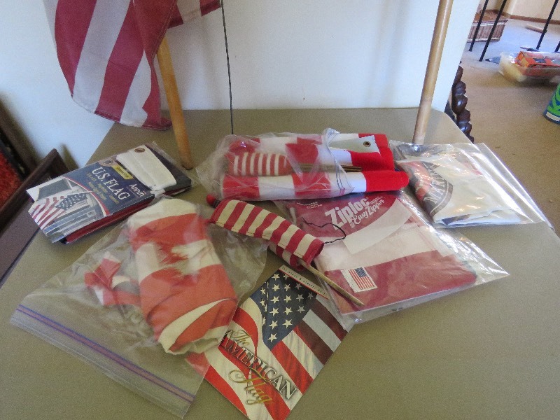 lot 42 image: Large Flag Lot