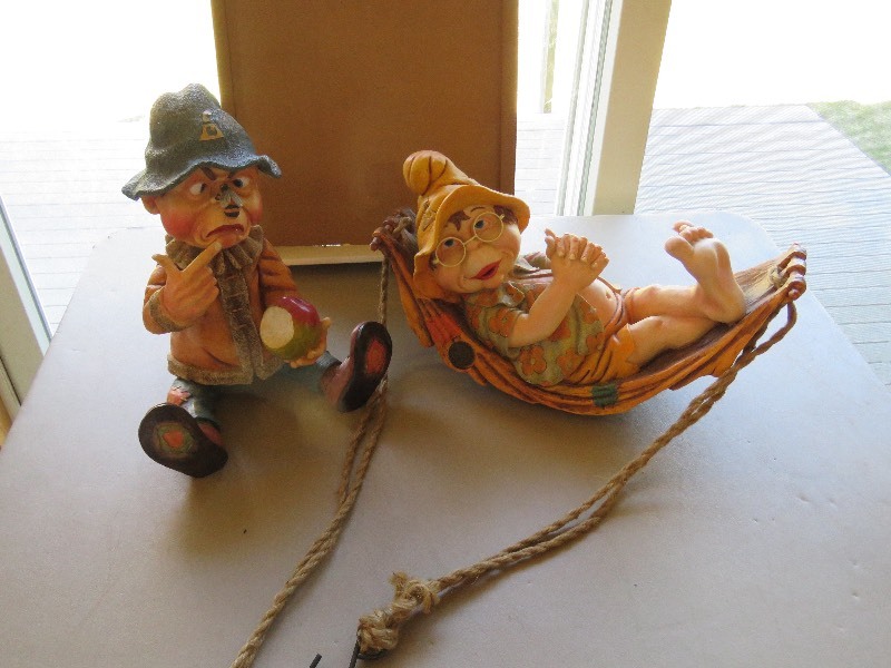 lot 78 image: Outdoor Dcor
