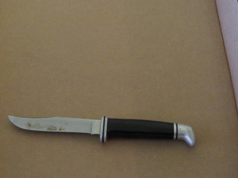 lot 98 image: Buck Knife