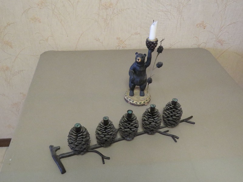lot 99 image: Outdoor themed candle holders