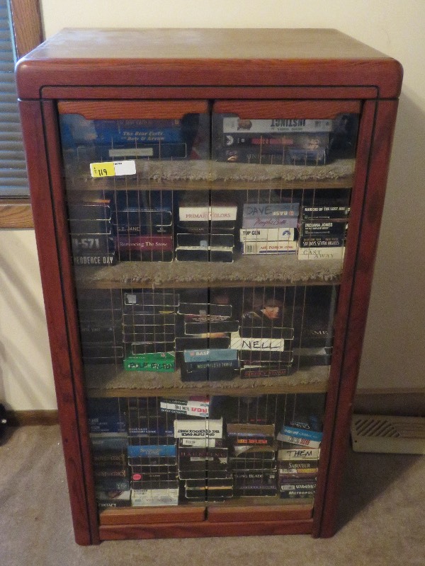 lot 119 image: Cabinet with contents
