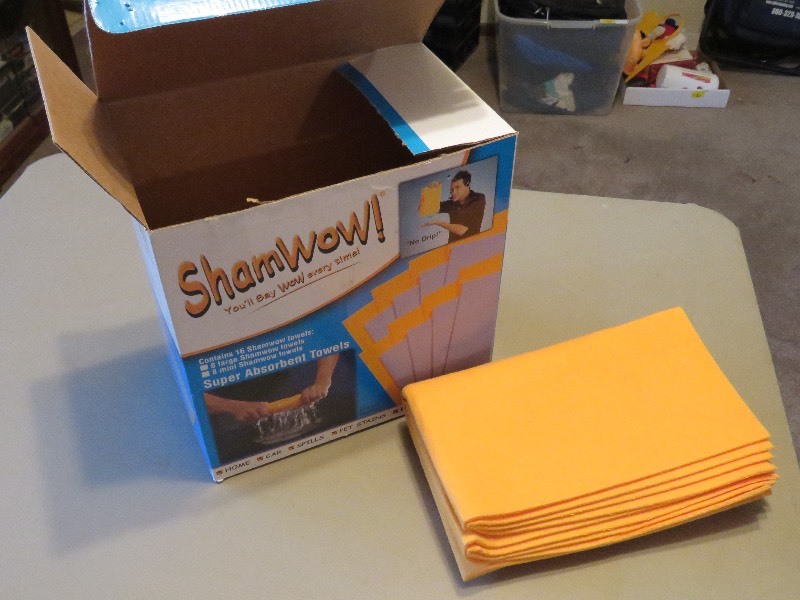lot 127 image: ShamWow towels