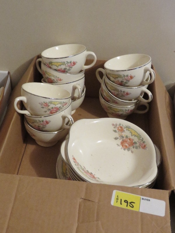 lot 195 image: Vintage Dishware
