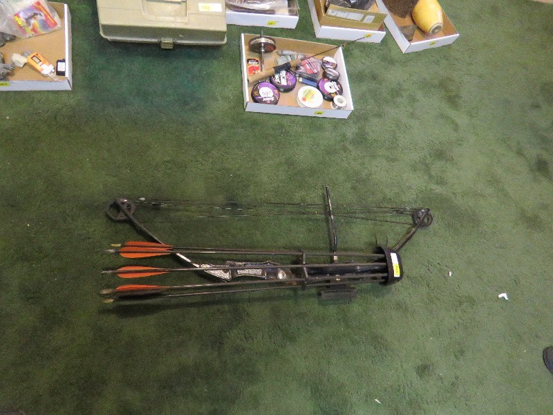 lot 236 image: Compound Bow