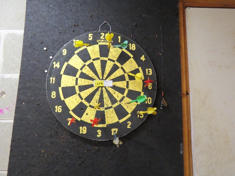lot 277 image: Dart Board