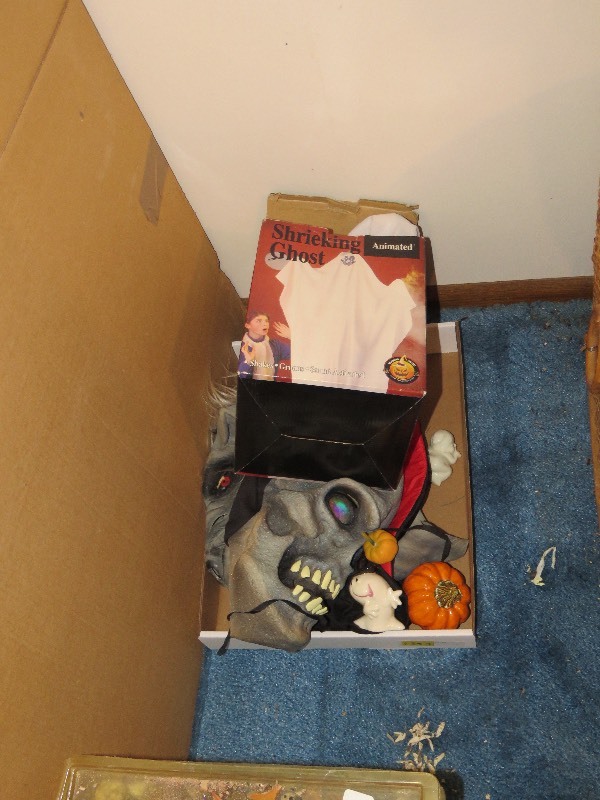 lot 283 image: Halloween Lot