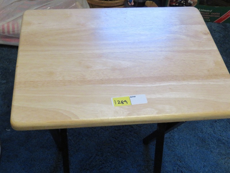 lot 289 image: TV tray